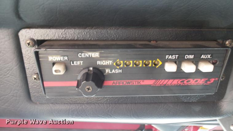 image for item L2267 2004 Pierce Quint ladder fire truck