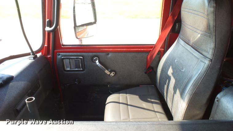 image for item L2267 2004 Pierce Quint ladder fire truck