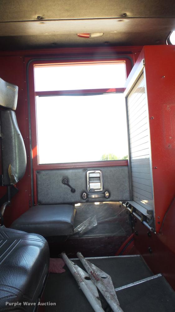 image for item L2267 2004 Pierce Quint ladder fire truck