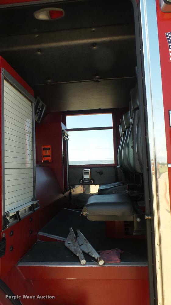 image for item L2267 2004 Pierce Quint ladder fire truck