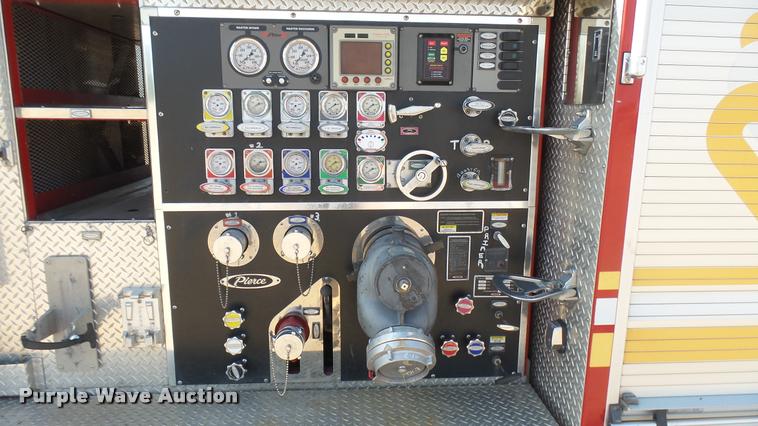 image for item L2267 2004 Pierce Quint ladder fire truck