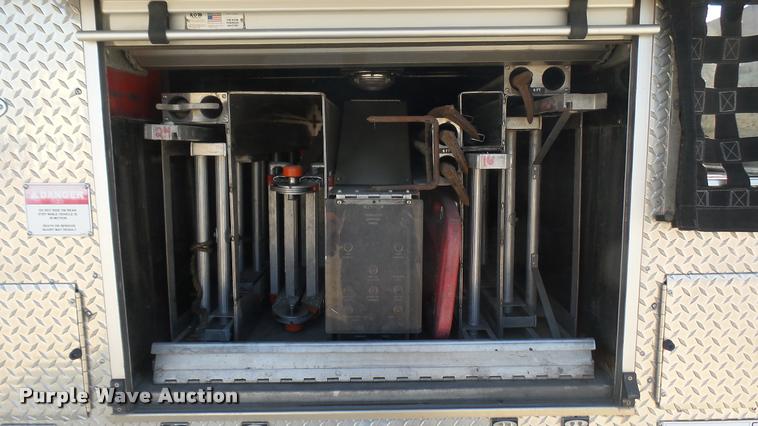 image for item L2267 2004 Pierce Quint ladder fire truck