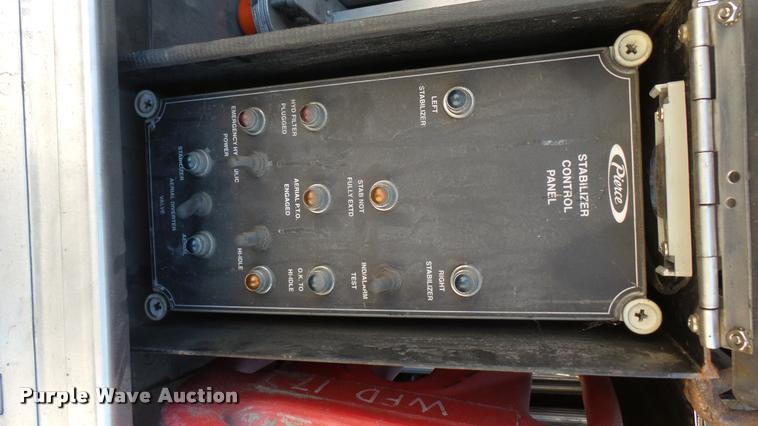 image for item L2267 2004 Pierce Quint ladder fire truck