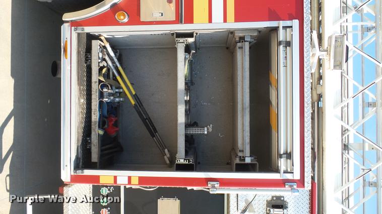 image for item L2267 2004 Pierce Quint ladder fire truck