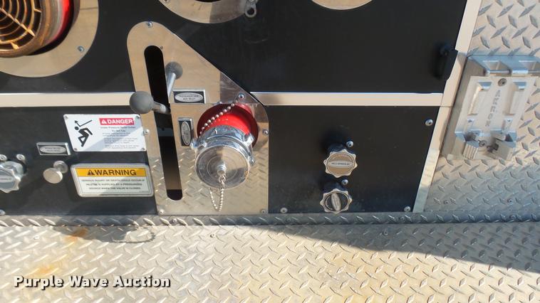 image for item L2267 2004 Pierce Quint ladder fire truck