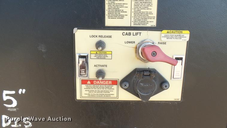 image for item L2267 2004 Pierce Quint ladder fire truck