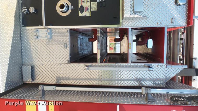 image for item L2267 2004 Pierce Quint ladder fire truck