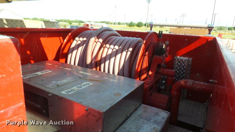 image for item L2267 2004 Pierce Quint ladder fire truck