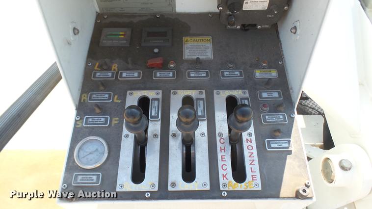 image for item L2267 2004 Pierce Quint ladder fire truck