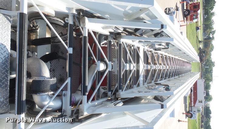 image for item L2267 2004 Pierce Quint ladder fire truck