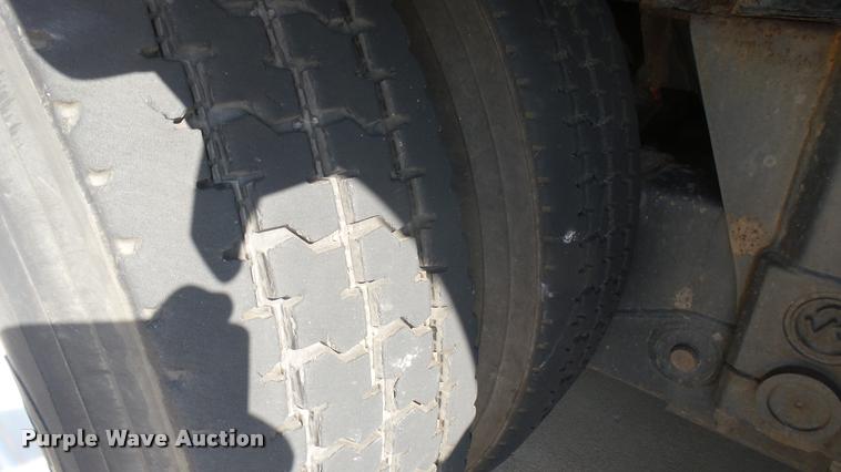 image for item L2267 2004 Pierce Quint ladder fire truck