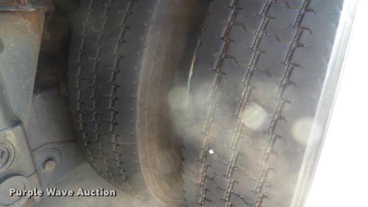 image for item L2267 2004 Pierce Quint ladder fire truck