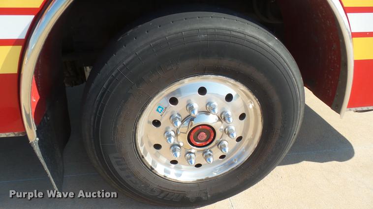 image for item L2267 2004 Pierce Quint ladder fire truck