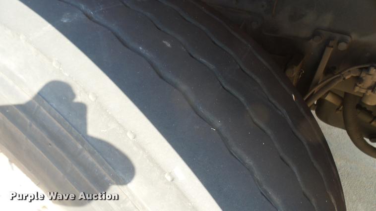 image for item L2267 2004 Pierce Quint ladder fire truck