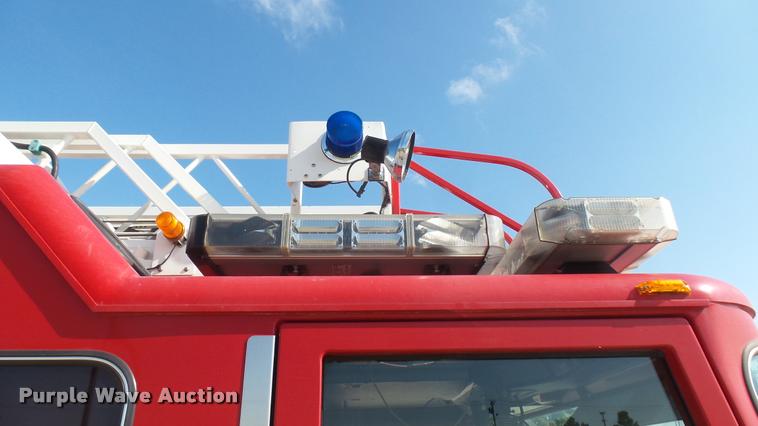 image for item L2267 2004 Pierce Quint ladder fire truck