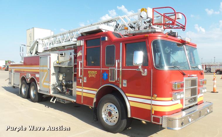 image for item L2268 2003 Pierce Quint ladder fire truck