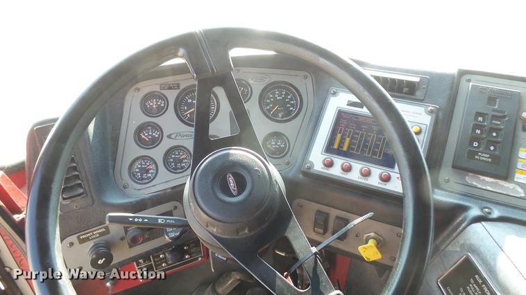 image for item L2268 2003 Pierce Quint ladder fire truck