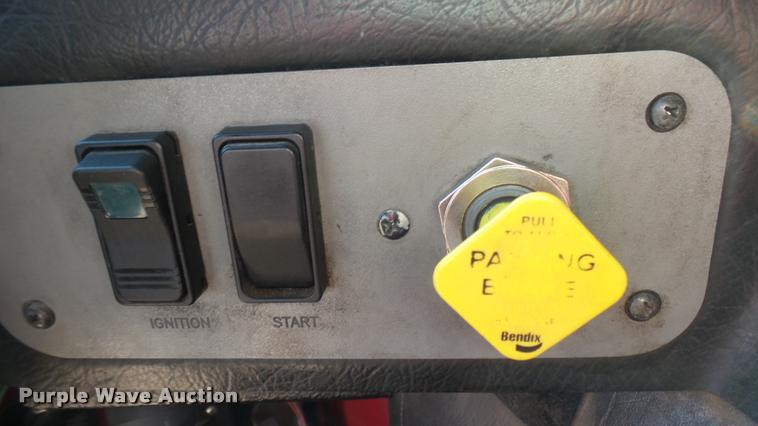 image for item L2268 2003 Pierce Quint ladder fire truck