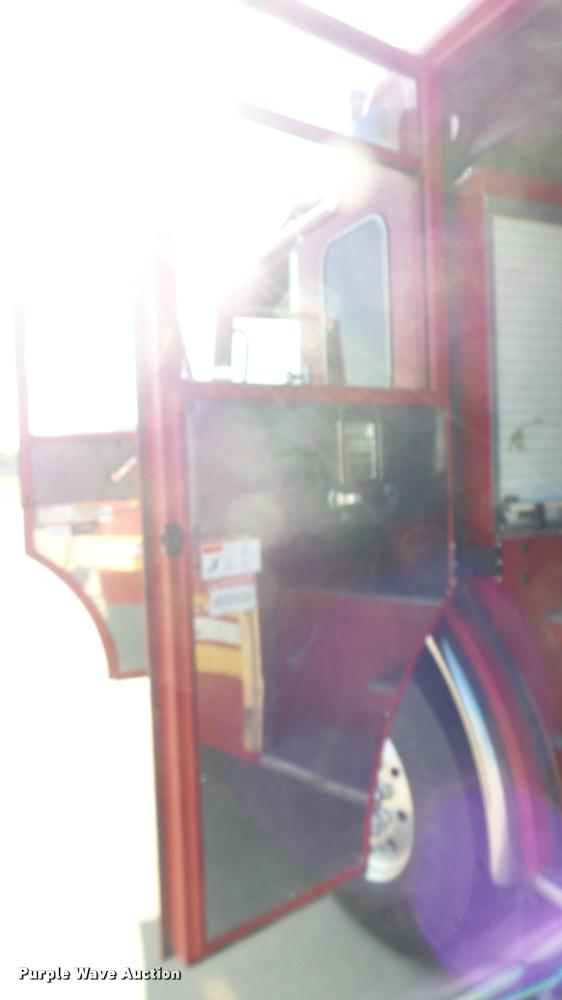 image for item L2268 2003 Pierce Quint ladder fire truck