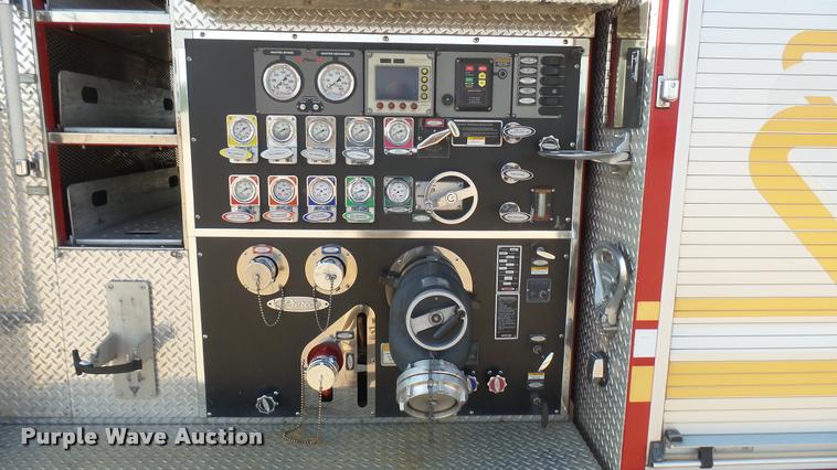 image for item L2268 2003 Pierce Quint ladder fire truck
