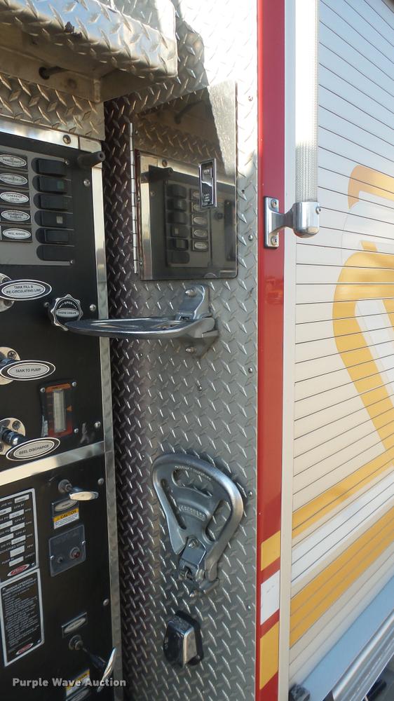 image for item L2268 2003 Pierce Quint ladder fire truck