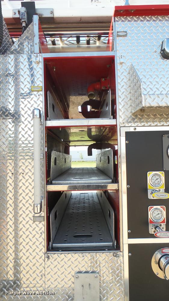 image for item L2268 2003 Pierce Quint ladder fire truck