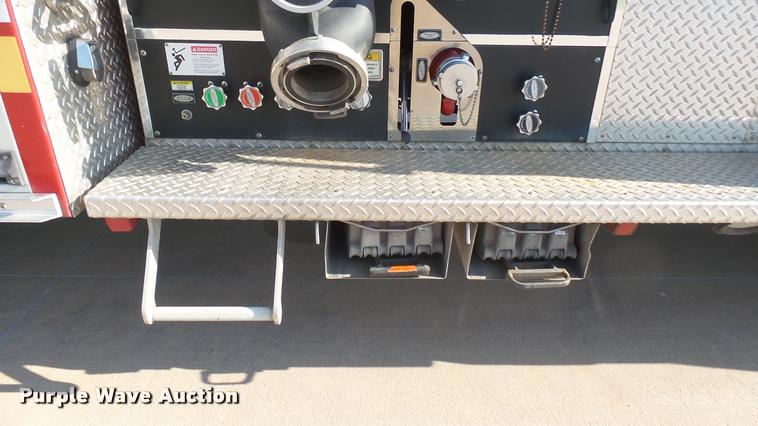 image for item L2268 2003 Pierce Quint ladder fire truck