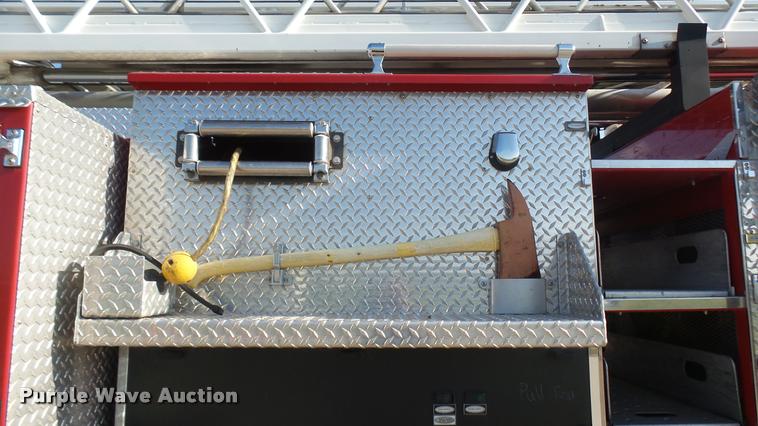 image for item L2268 2003 Pierce Quint ladder fire truck