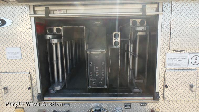 image for item L2268 2003 Pierce Quint ladder fire truck