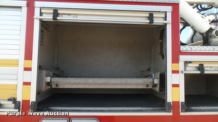 image for item L2268 2003 Pierce Quint ladder fire truck