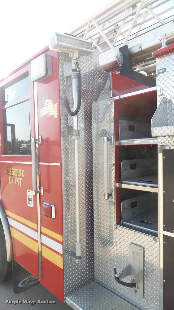 image for item L2268 2003 Pierce Quint ladder fire truck