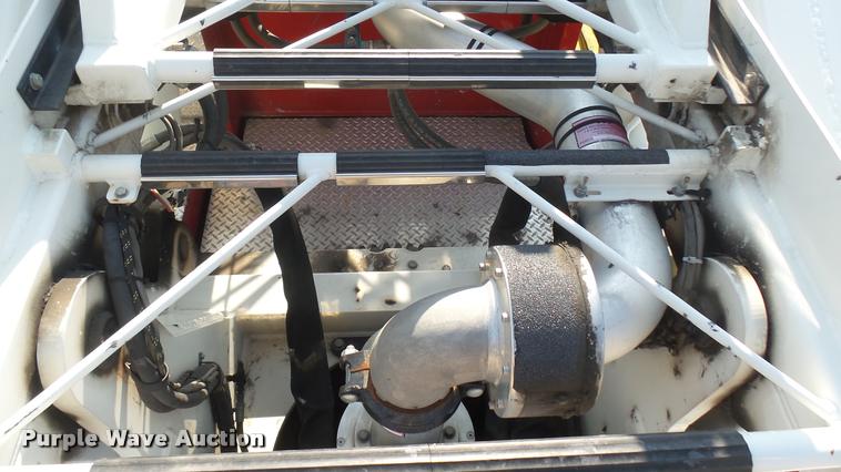 image for item L2268 2003 Pierce Quint ladder fire truck