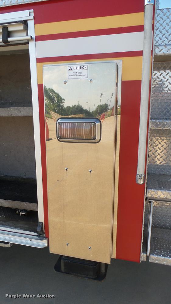 image for item L2268 2003 Pierce Quint ladder fire truck