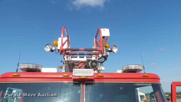image for item L2268 2003 Pierce Quint ladder fire truck