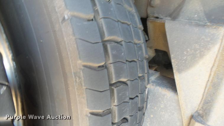 image for item L2268 2003 Pierce Quint ladder fire truck