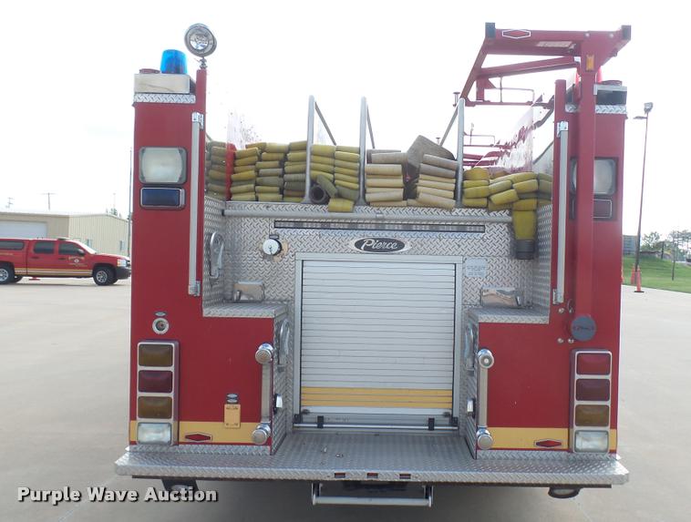 image for item L2269 2003 Pierce pumper fire truck