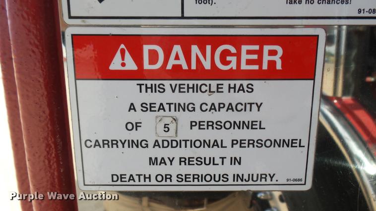 image for item L2269 2003 Pierce pumper fire truck