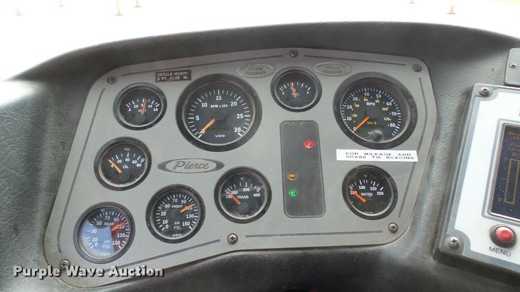 image for item L2269 2003 Pierce pumper fire truck