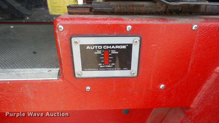 image for item L2269 2003 Pierce pumper fire truck