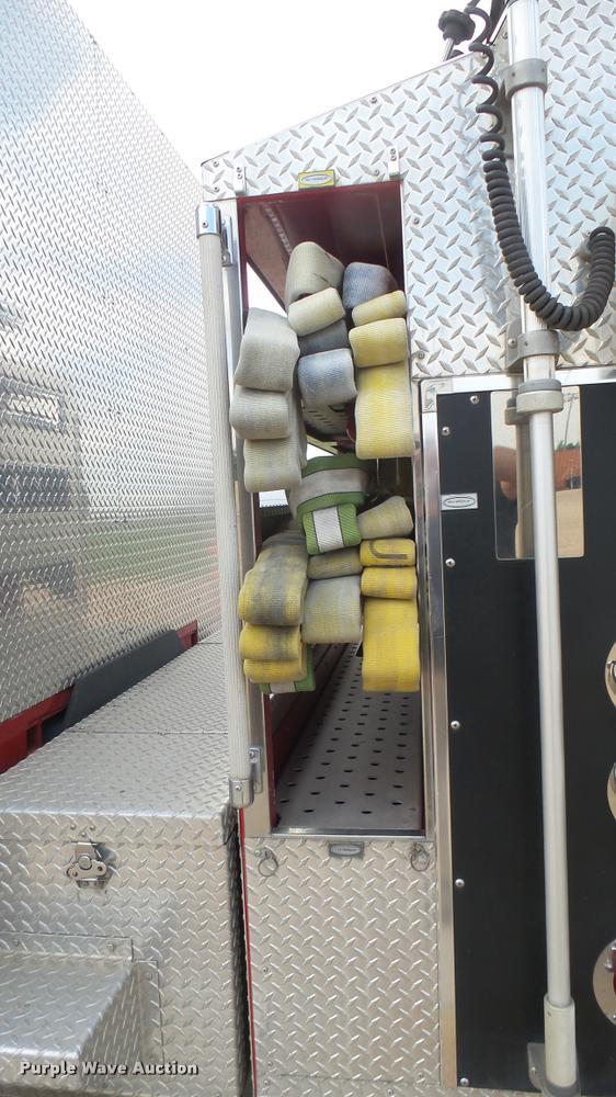 image for item L2269 2003 Pierce pumper fire truck