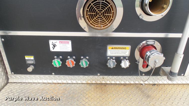 image for item L2269 2003 Pierce pumper fire truck