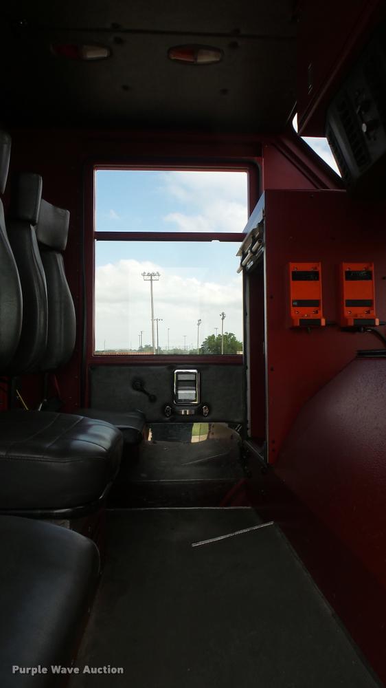 image for item L2269 2003 Pierce pumper fire truck