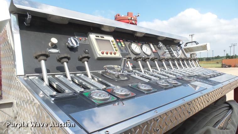 image for item L2269 2003 Pierce pumper fire truck