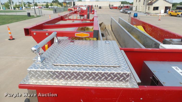 image for item L2269 2003 Pierce pumper fire truck