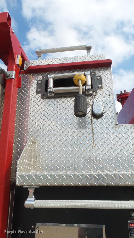 image for item L2269 2003 Pierce pumper fire truck