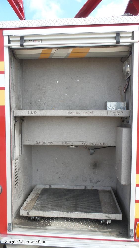 image for item L2269 2003 Pierce pumper fire truck