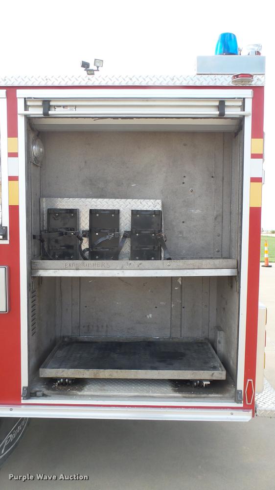 image for item L2269 2003 Pierce pumper fire truck