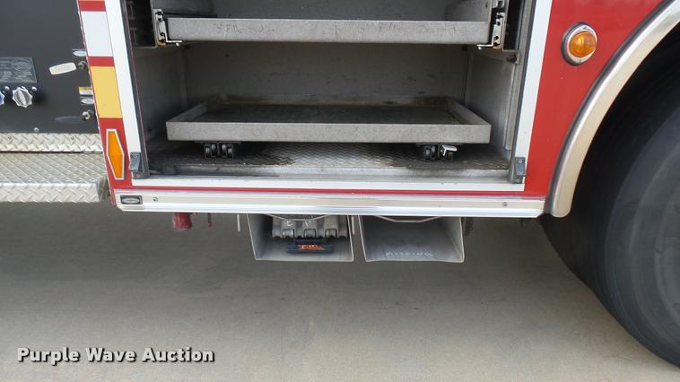 image for item L2269 2003 Pierce pumper fire truck