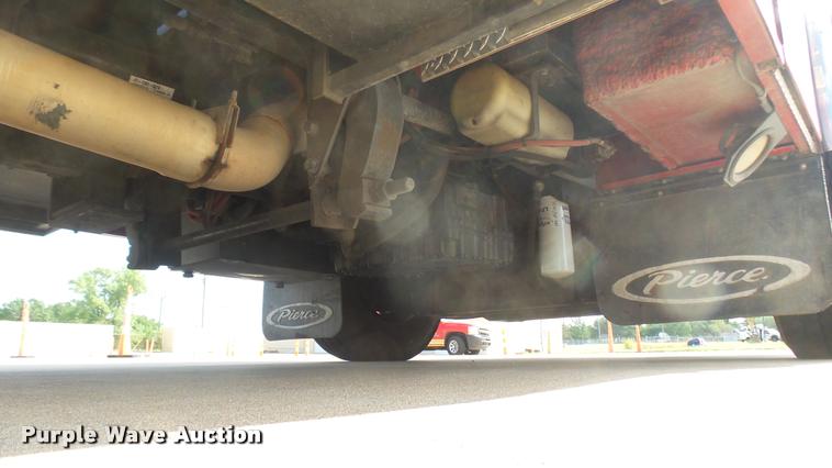 image for item L2269 2003 Pierce pumper fire truck