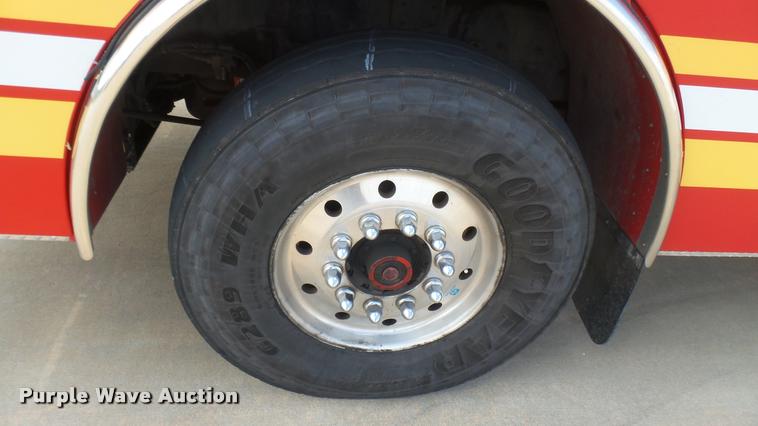 image for item L2269 2003 Pierce pumper fire truck